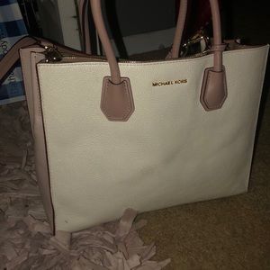 Regular size Michael kors purse